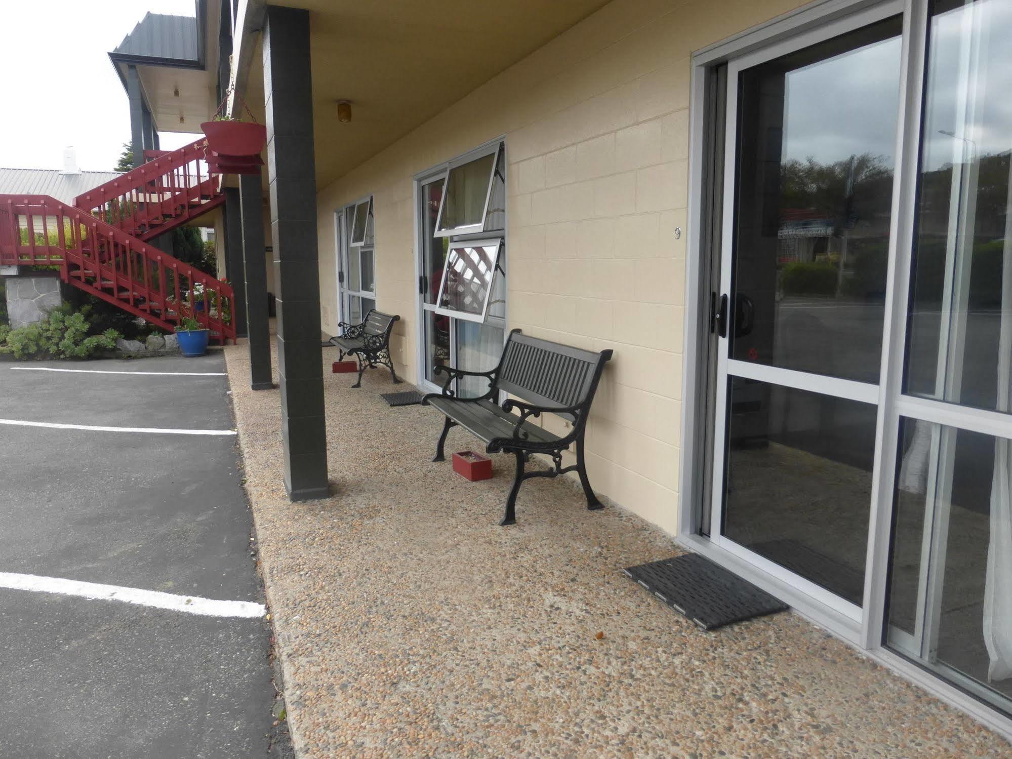 Alpine Motel Oamaru Bagian luar foto